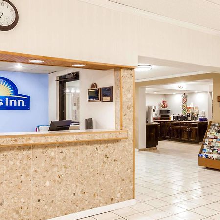 Days Inn Syracuse Іст-Сіракуз Екстер'єр фото