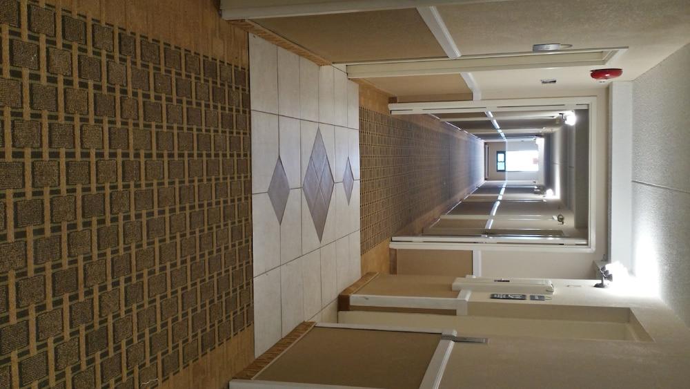 Days Inn Syracuse Іст-Сіракуз Екстер'єр фото